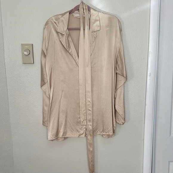 Victoria's Secret Beige 100% Silk Pajama Set Longsleeve Top Belted Robe + Pants - Picture 2 of 6